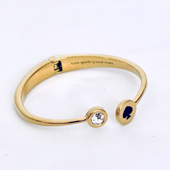 Kate Spade New York Spot the Spade Gold Tone Bangle Bracelet - Picture 1 of 4